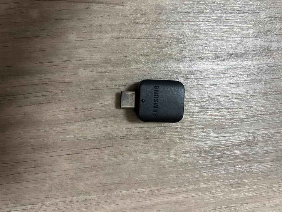 USBC - USB Adapter von Samsung in Schönebeck (Elbe)