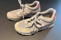 x NEW BALANCE 565 NB Sneaker grau rosa Größe 40,5 / 9 Nordrhein-Westfalen - Minden Vorschau