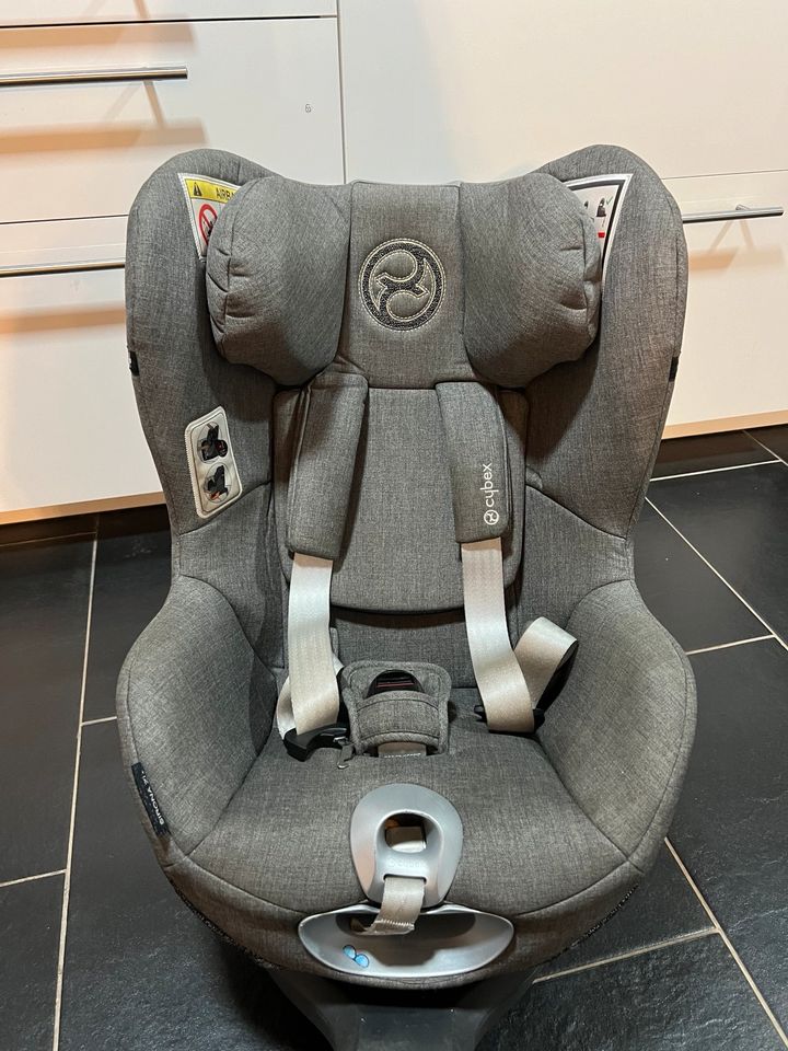 Cybex PLATINUM Sirona Zi i-Size Plus + Base ! in Duisburg