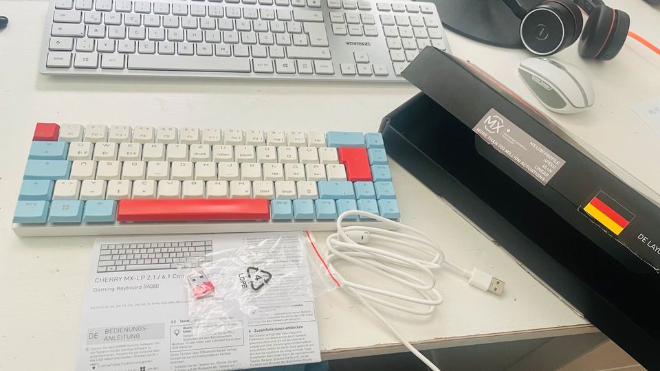 Cherry MX-LP 2.1 Compact Wireless Gaming Tastatur / DE Layout in München