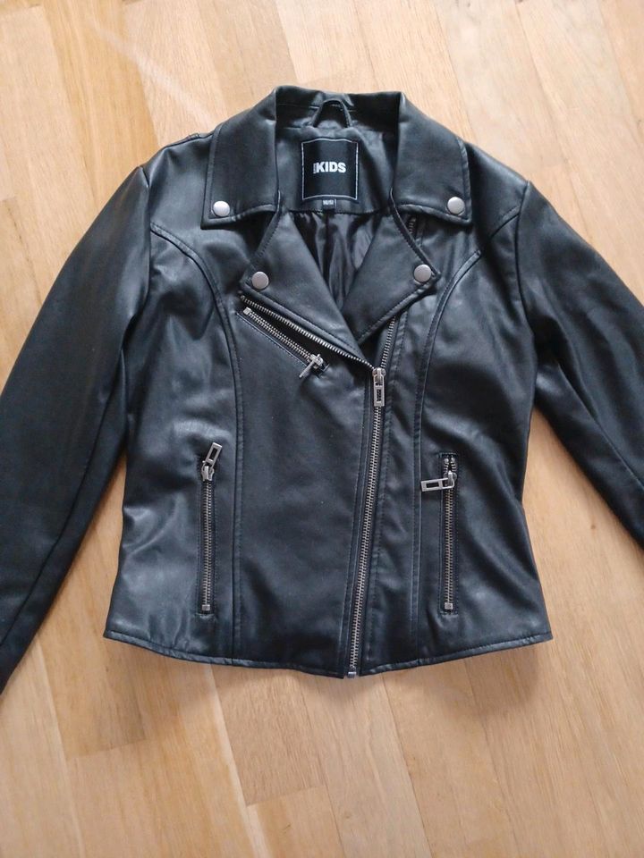 Europe Kids LEDERJACKE Kunstleder schwarz 146/152 Bikerjacke in Nordhorn