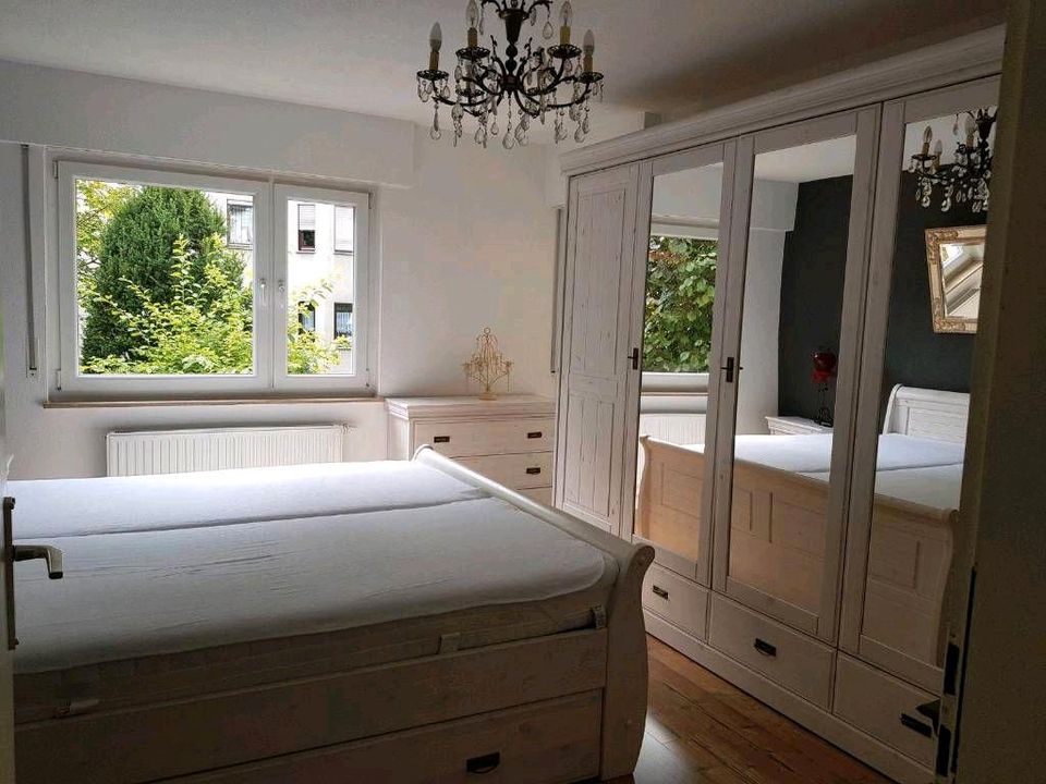 Bett + Bettkasten Massivholz weiß 180x200 OP war 1.200 € EILT in Fellbach