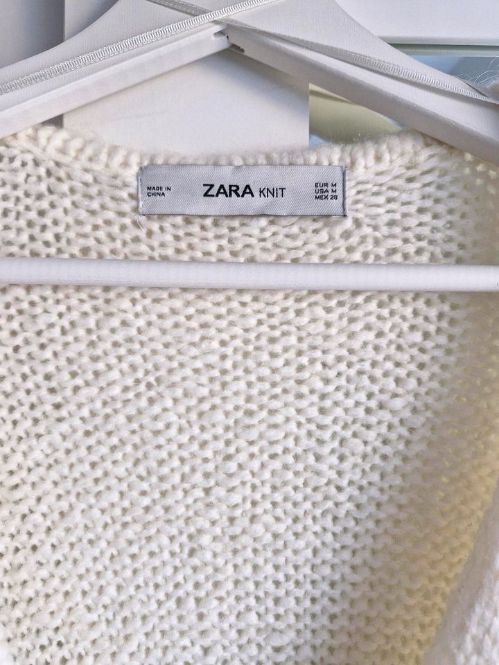 ZARA Strickjacke Größe M neuwertig in Frankenberg (Sa.)