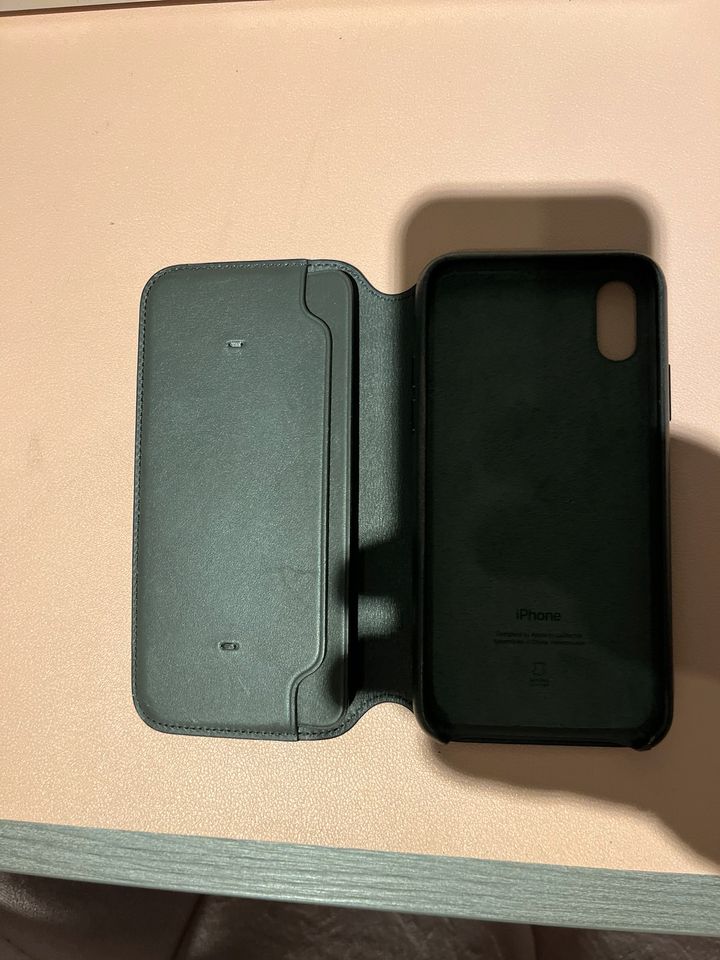 Apple Hülle mit Kartenfach iPhone XS Leder Case in Schöningen