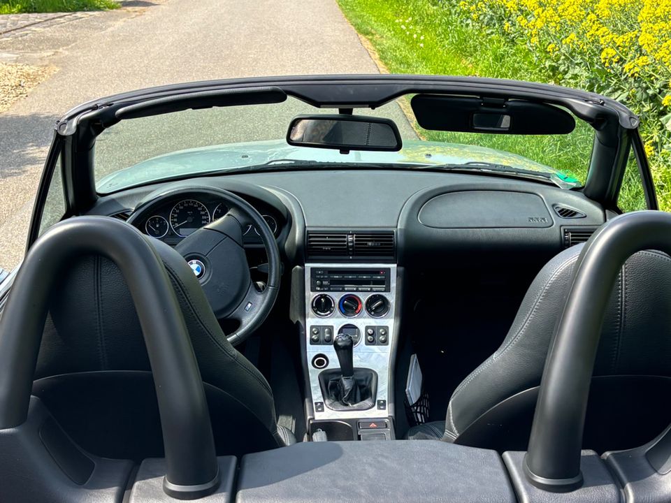 BMW Z3 Roadster 1.9i Sport Edition, Facelift. EZ 2003 in Mönchengladbach