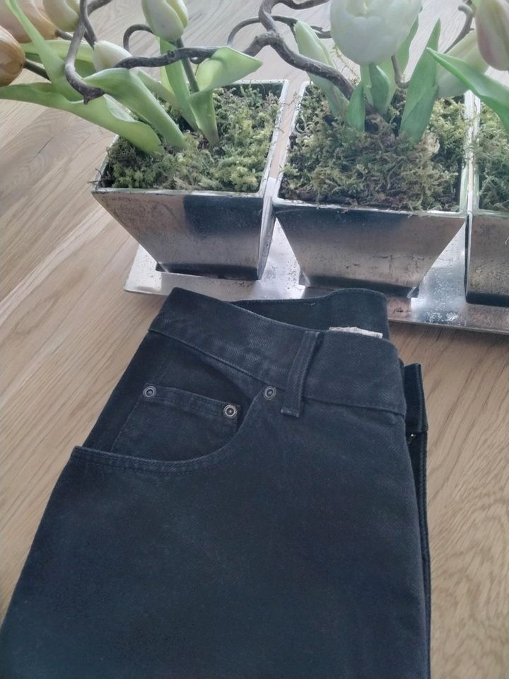 Pioneer Herren Jeans Gr. 40, Länge 34, tiefes schwarz, neuwertig in Winterlingen