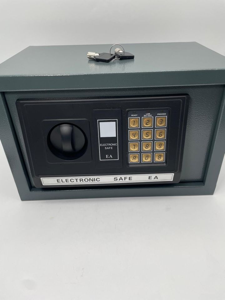 NEU Tresor Elektronischer Safe Geldschrank 20x31x22cm Möbeltresor in Soltau