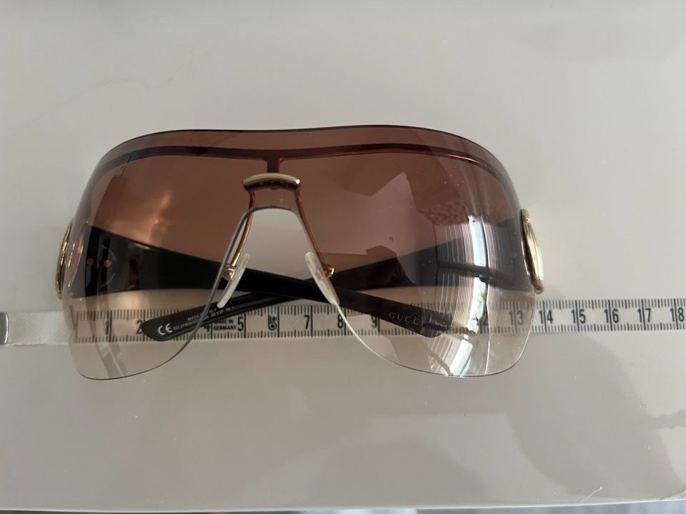 Gucci Sonnenbrille braun/Gold mit Steinchen in Völklingen