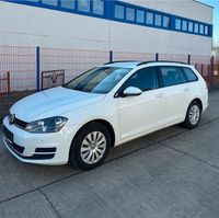 VW Golf VII Variant 1.6TDI 2016 Navi SHZ PDC Sachsen-Anhalt - Oschersleben (Bode) Vorschau