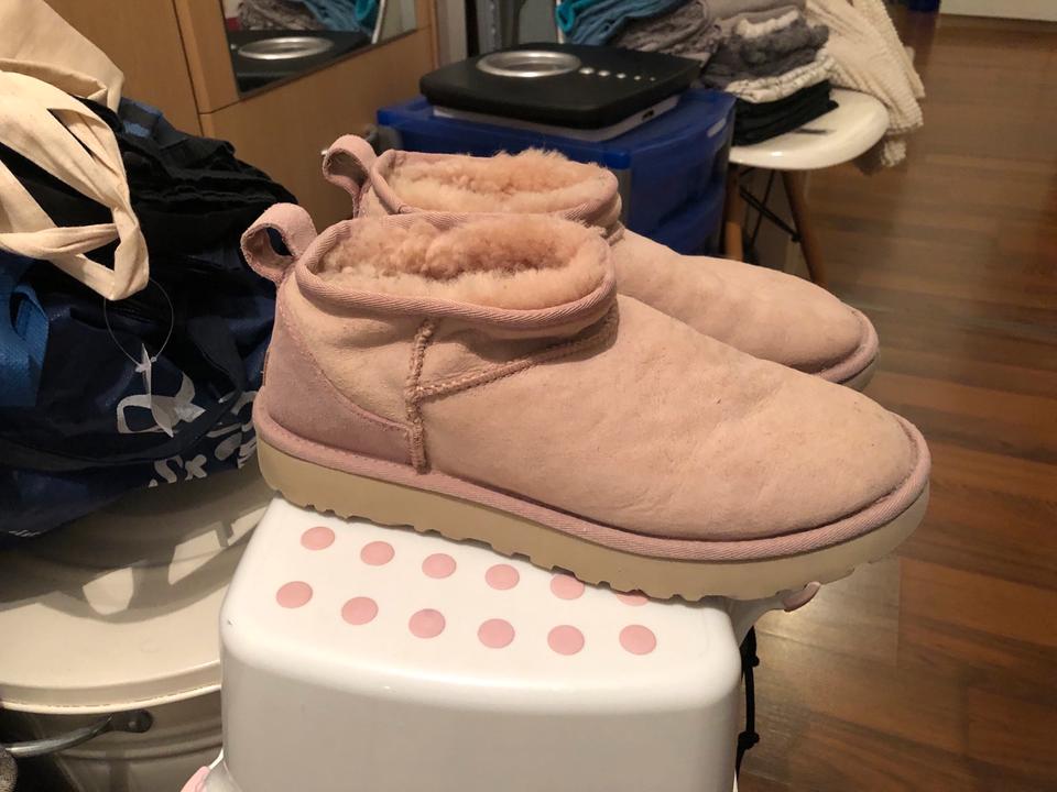 UGG Boots rosa Classic Ultra Mini NP: 170€ Gr.40 kurz modern in Hamburg