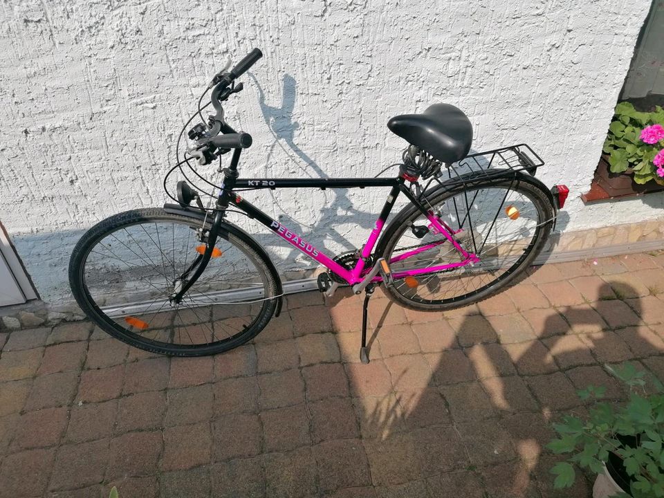 Herrenfahrrad 28er in Göllingen