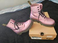 Dr. Martens Gr. 40 pink neuwertig Nordrhein-Westfalen - Lippstadt Vorschau
