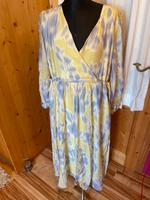Neues Kleid von Jake‘s Gr. 46 Bayern - Hettstadt Vorschau