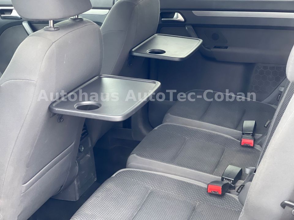 Volkswagen Touran Comfortline BMT*/NAVI/HU AU/XENON/EURO5/* in Freising