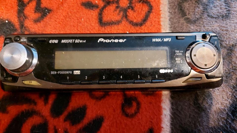 Autoradio / CD Player (Pioneer DEH-P3600MPB) - gebraucht in Hannover