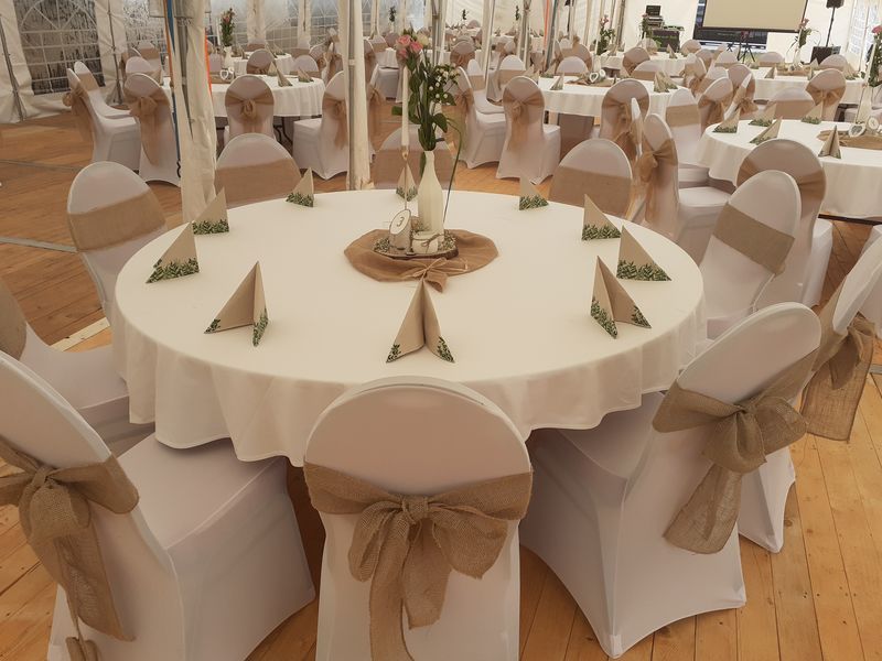 Chiavari Tiffany Stühle mieten Hochzeitsstühle Verleih in Meißen