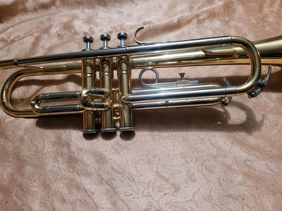 Qualität Trompete Künnl&Hoyer, Top Zustand Koffer Mundstück in Riedenburg