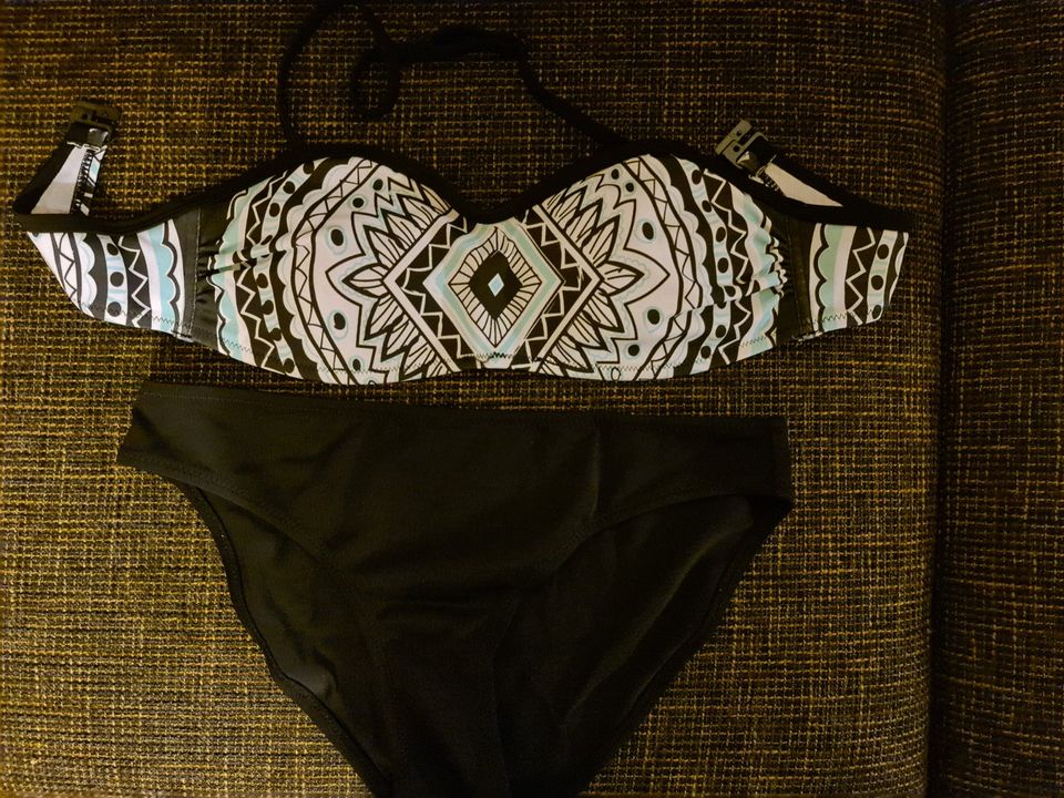 Yigga Bikini, schwarz, Größe 170/176, NEU! in Schwarzenbek