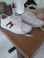 Tommy Hilfiger Sneaker Grösse 40 Nordrhein-Westfalen - Gütersloh Vorschau