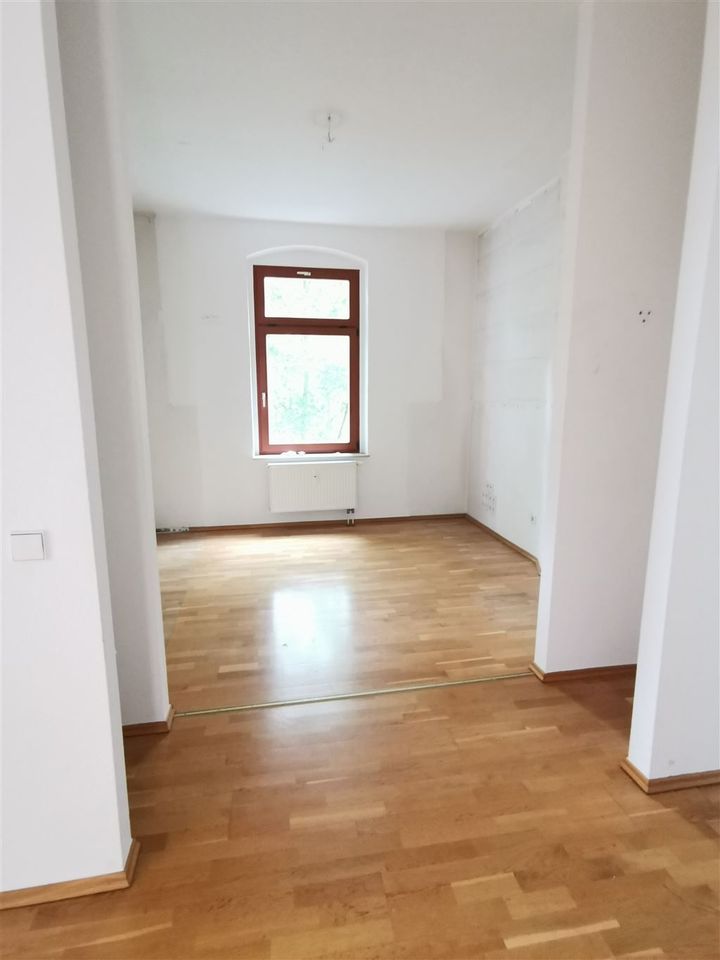 ***Großes Büro in schöner Gegend sucht neuen Mieter!*** in Chemnitz