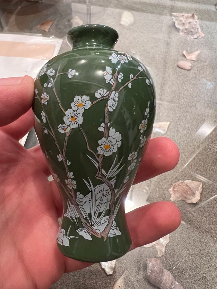 Chinezische Japanische Miniatur Vase Kolektion Sammlung in Fürstenzell