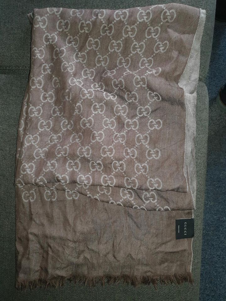 Gucci Schal 220€ in Stuttgart