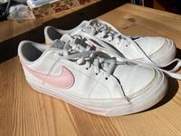 Nike Gr 38 sehr guter Zustand Nordrhein-Westfalen - Kaarst Vorschau