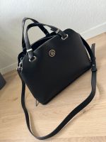 Tommy Hilfiger Tasche schwarz Nordrhein-Westfalen - Barntrup Vorschau