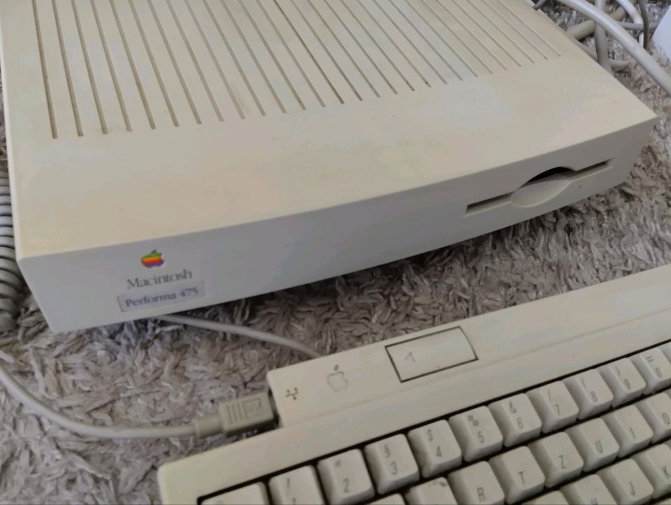 Apple Macintosh Performa 475 + Tastatur + Drucker in Hamburg