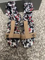 Esprit Sandalen neu 40 Karton Schmetterlinge Hessen - Kaufungen Vorschau