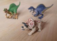 3 kleine Schleich Dinosaurier, Triceratops, 2x Spinosaurus Bayern - Hallbergmoos Vorschau