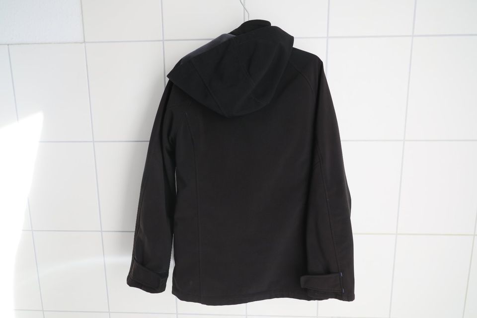 H&M Softshelljacke schwarz Gr. 146 sehr gut in Potsdam