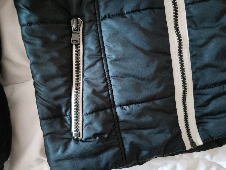 Damen Winterjacke schwarz Gr. 36 in Beckingen