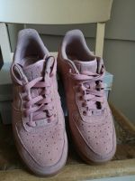 Nike Women's Air Force 1 Altrosa  mit Kautschuksohle Friedrichshain-Kreuzberg - Friedrichshain Vorschau