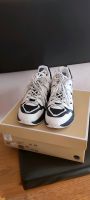 Michael Kors Hero Trainer Sneaker, Schuhe Gr. 40  US 9M Bayern - Bischbrunn Vorschau