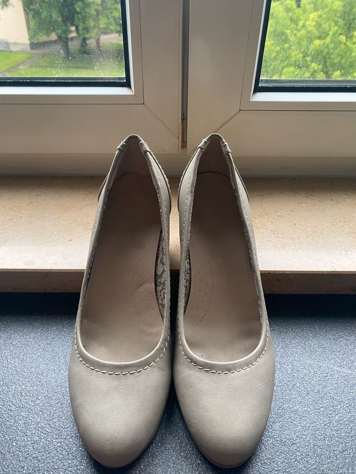 Verschiedene Damen Schuhe 38 in Rosenheim