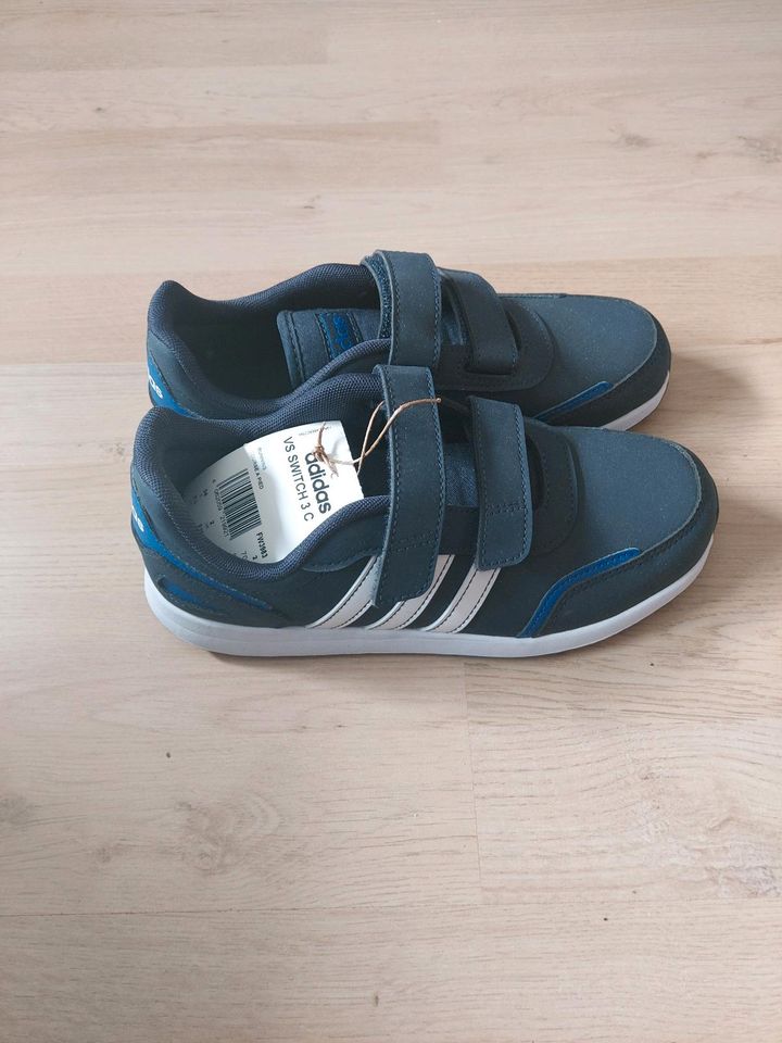 Adidas Schuhe Gr. 34 in Hattenhofen