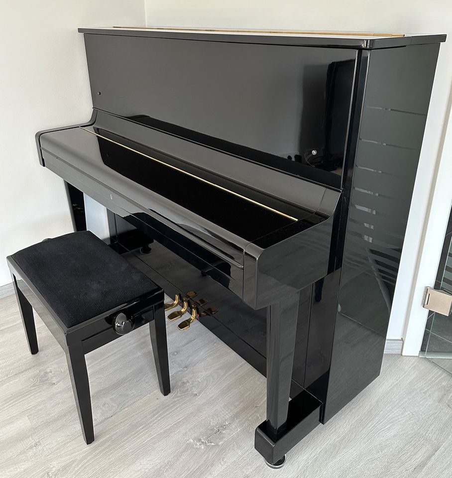 Klavier Yamaha U1 - schwarz hochglanz - 88 Tasten, inkl. Hocker in Nürnberg (Mittelfr)