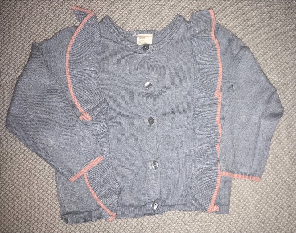 Pullover, Shirts, Jäckchen Gr. 74/80 Mädchen in Stühlingen