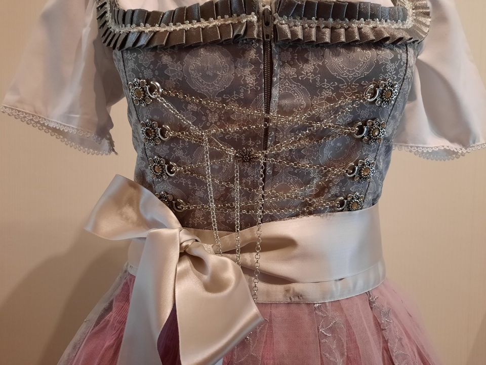 Edles Dirndl silber/grau-Gr.34 - incl. Schürze, Bluse, Unterrock in Sondheim v.d.Rhön