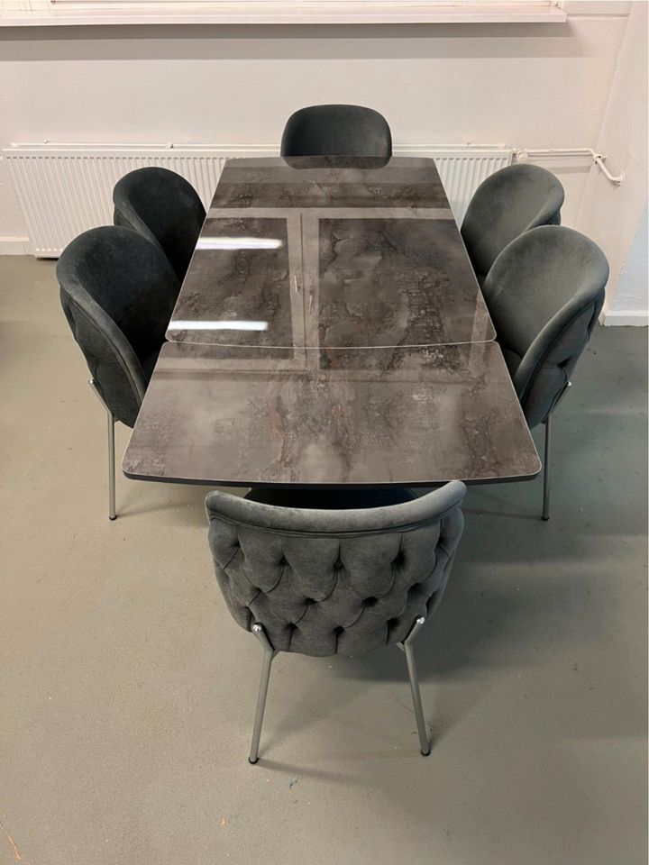 Sofort verfügbar/Esstisch/Neu/Luxus/Oscar Black Design/Tisch in Berlin