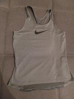 Damen Sporttop Nike Gr.L 3 Stück Bayern - Fischbachau Vorschau