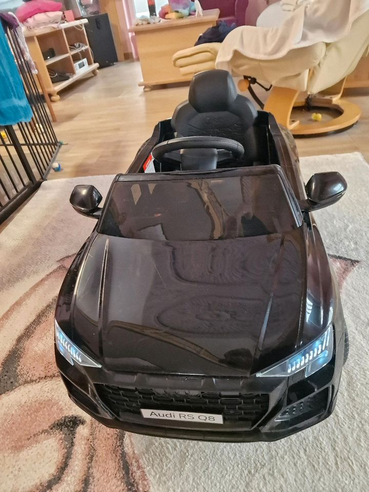 Audi Spielzeug Auto elektrisch mit Fernbedienung zum selbst fahre in Nörvenich