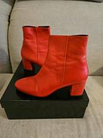 Buffalo Leder Stiefeletten rot 41 Neu Baden-Württemberg - Eislingen (Fils) Vorschau