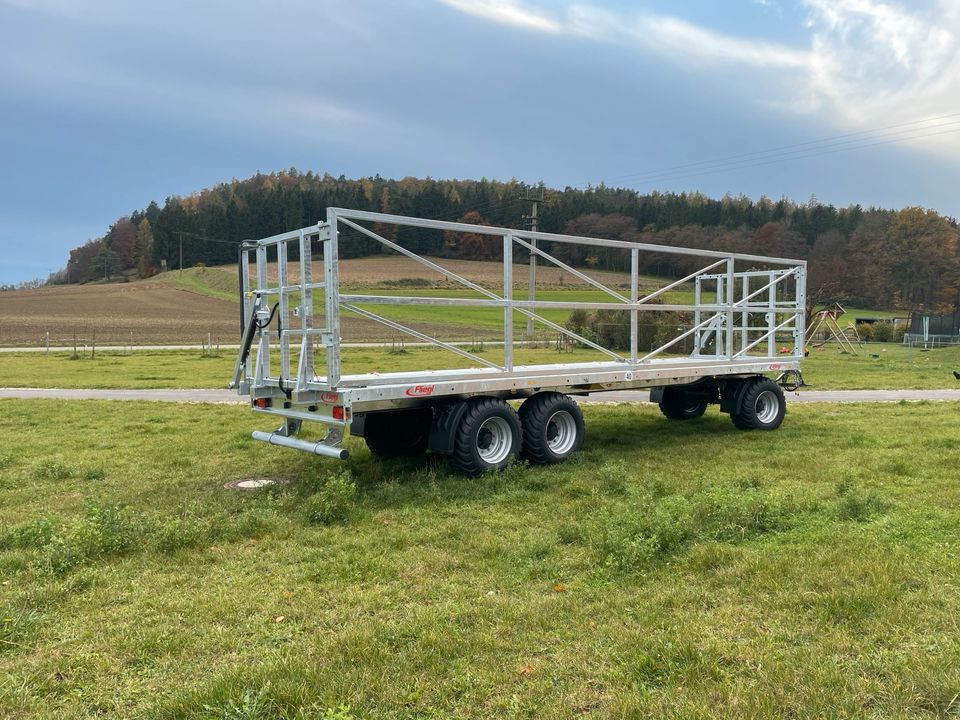 Ballentransportanhänger DPW 210BL Ultra, Dreiachs- Plattformwagen in Rennertshofen