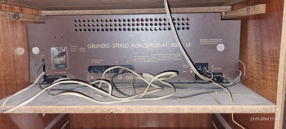 röhrenradio Holz Grundig Konzertgerät Musikschrank 9075 ST in Stolberg (Rhld)