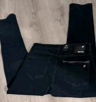 Jeans Herren Mavi Marcus slim straght Leg Neu Gr 34/32 Mitte - Wedding Vorschau