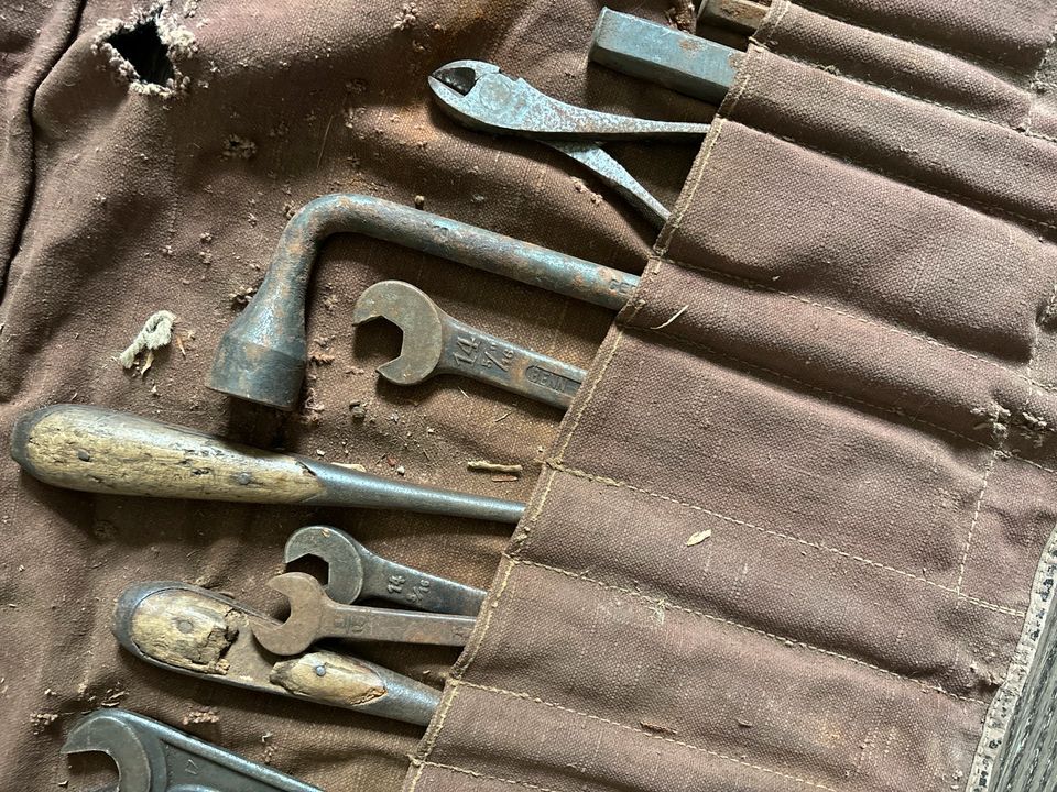 Werkzeugtasche Bordwerkzeug Oldtimer alt Zoll US Car Engländer in Wennigsen