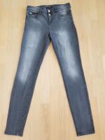 C&A Jeans Hose Yessica Gr.38 Sehr gepflegt! Stuttgart - Feuerbach Vorschau