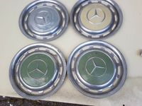 4x Mercedes Benz Oldtimer Radkappen W123 W113 W114 W116 CHROM Nordrhein-Westfalen - Hagen Vorschau